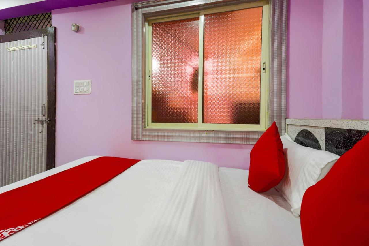 Oyo 45752 Hotel Sb Palace Godarpura Buitenkant foto