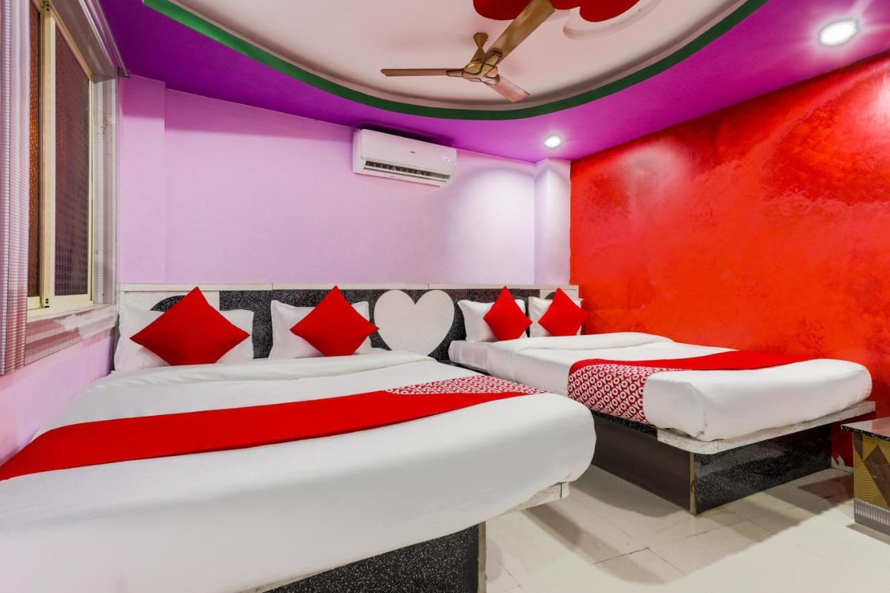 Oyo 45752 Hotel Sb Palace Godarpura Buitenkant foto